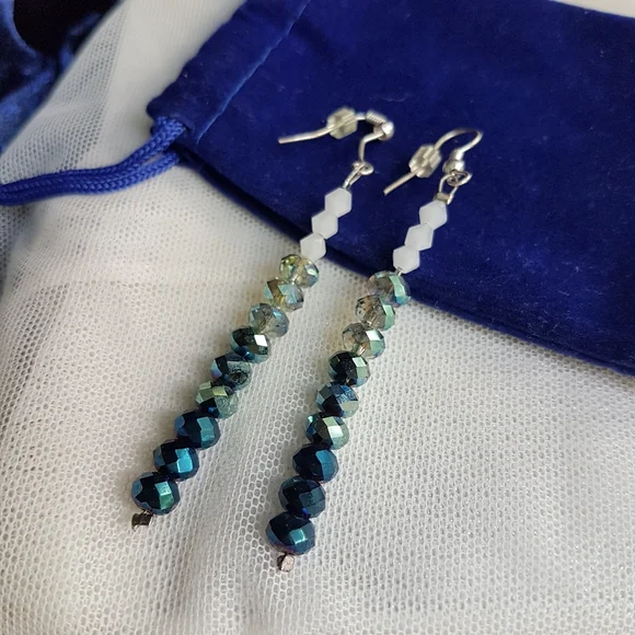 Swarovski Elements Linear Ombre Earrings Blue White Alabaster NEW - Picture 1 of 12